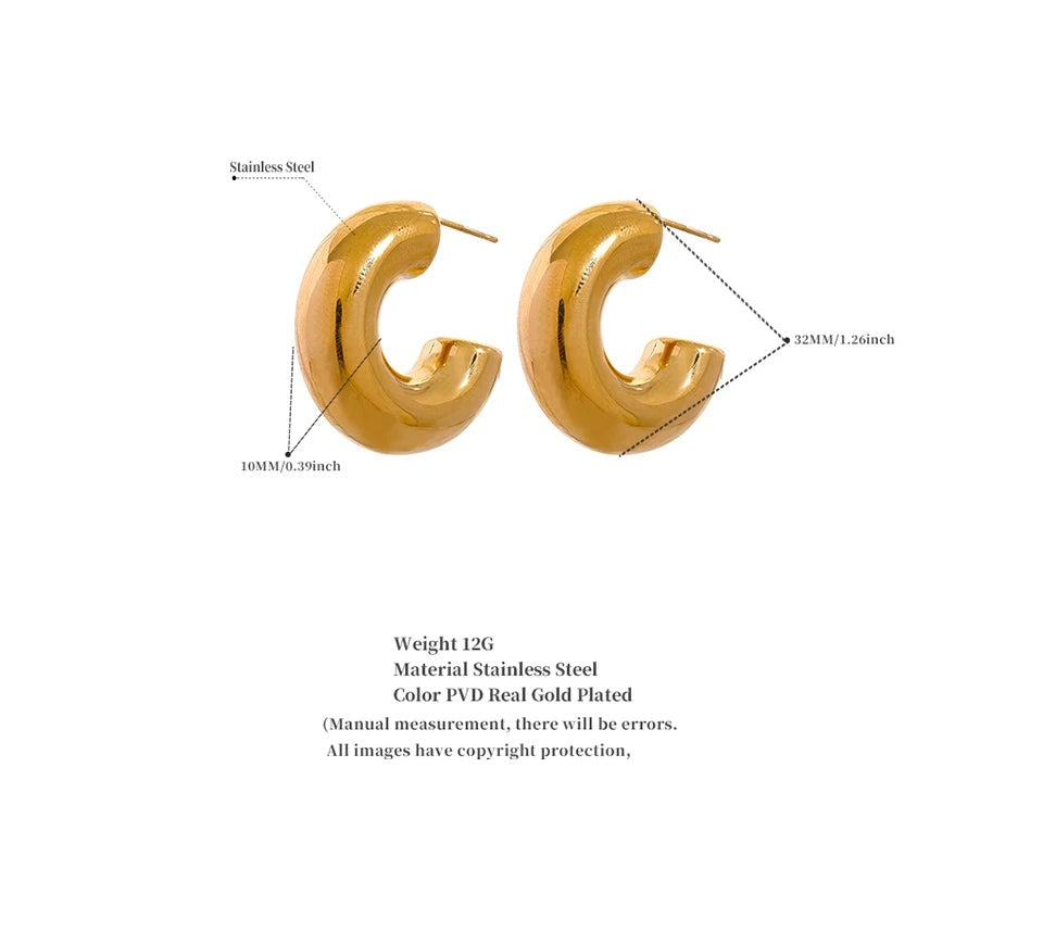 Geometric earrings in gold-plated stainless steel.