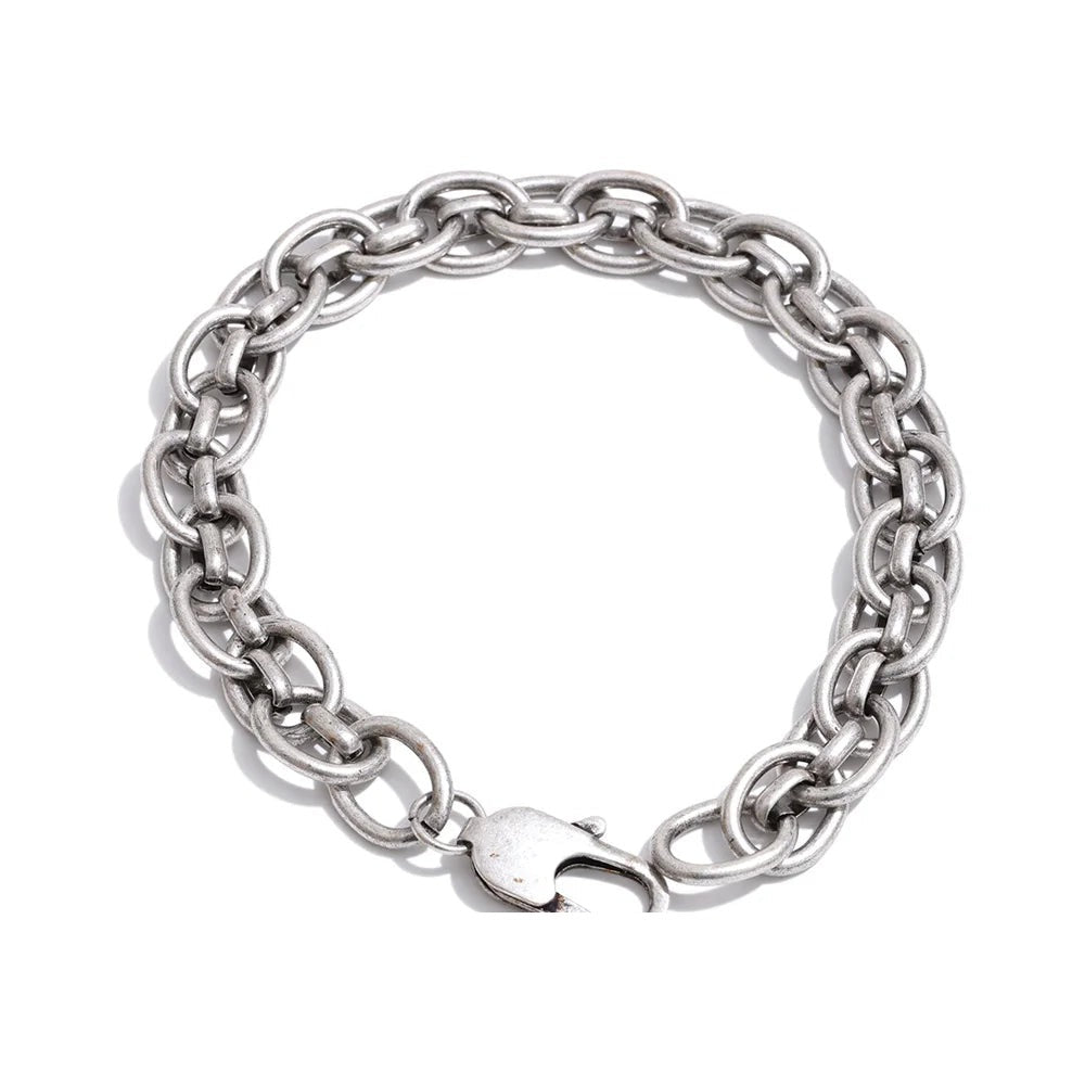 Vintage geometric chain necklace in gold-plated stainless steel.
