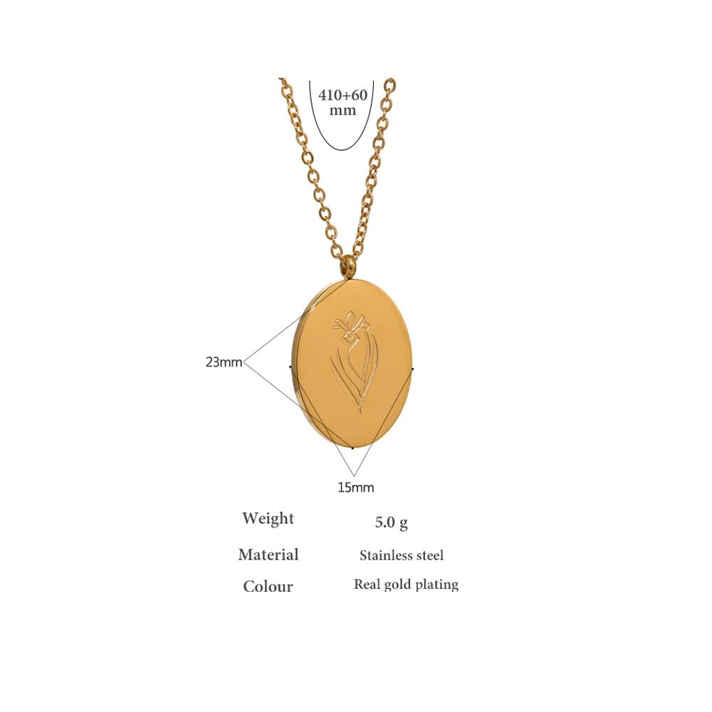 Flower chain necklace in gold-plated stainless steel.