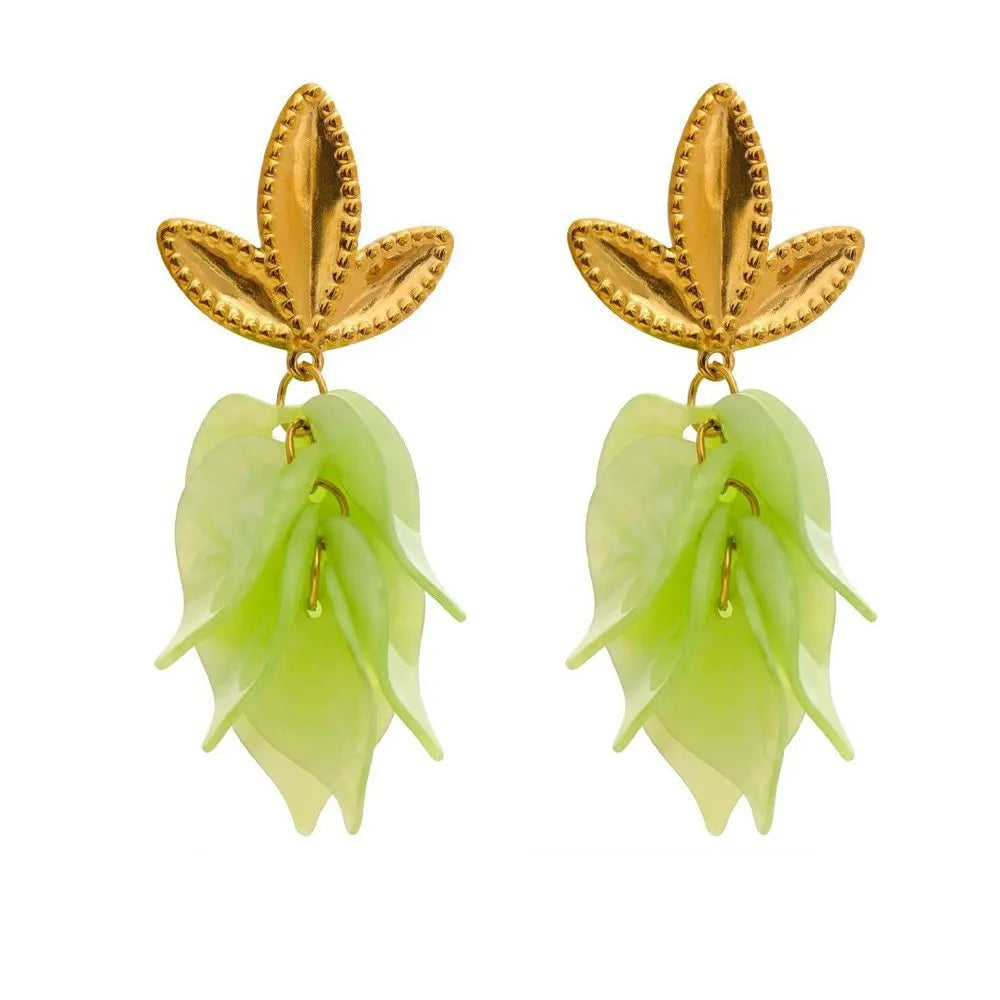 Gold-plated stainless steel earrings with resin and acrylic leaves.