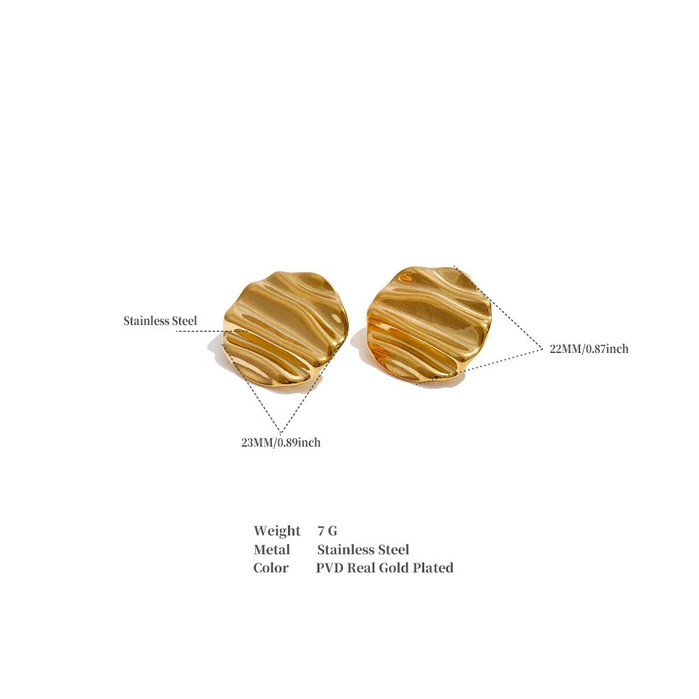 Geometric earrings in gold-plated stainless steel.