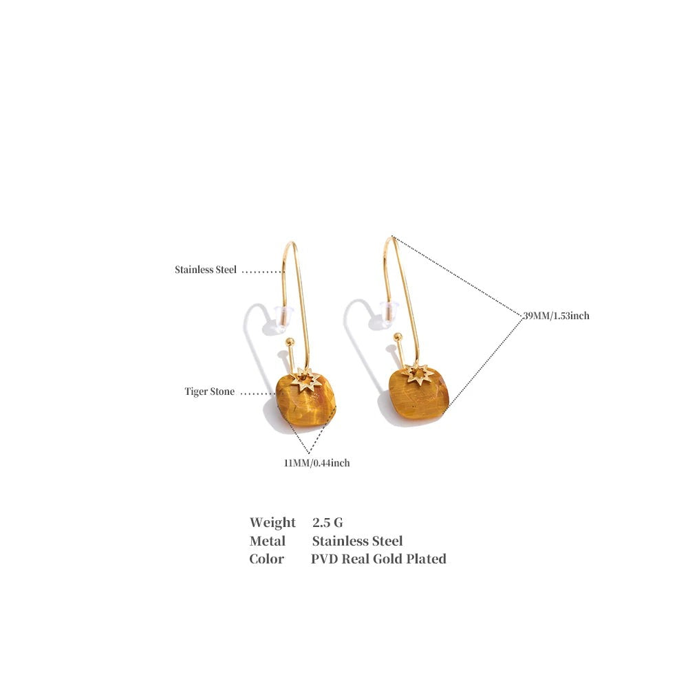 Natural stone geometric earrings in gold-plated stainless steel with natural stone.