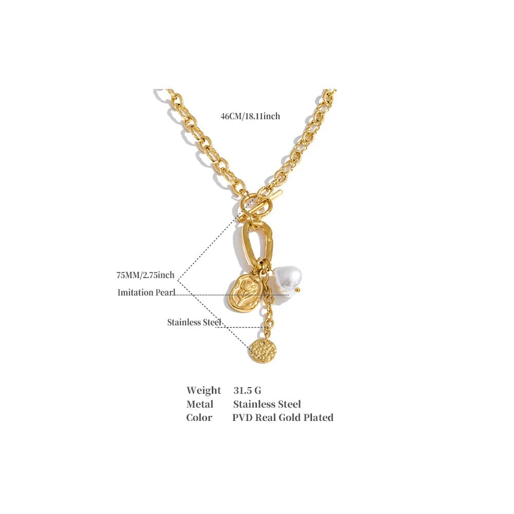 Pearl flower geometric necklace in gold-plated stainless steel with pearl.