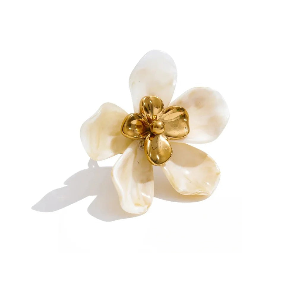 Gold-plated stainless steel ring with resin flower.