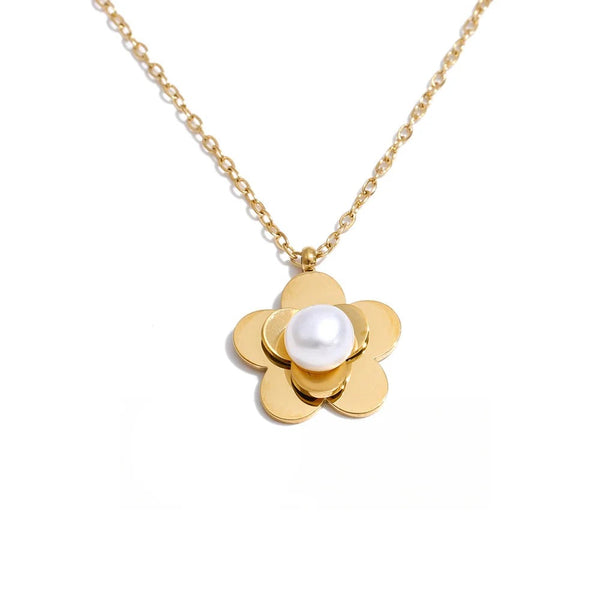 Gold-plated stainless steel necklace with pearl flower pendant.