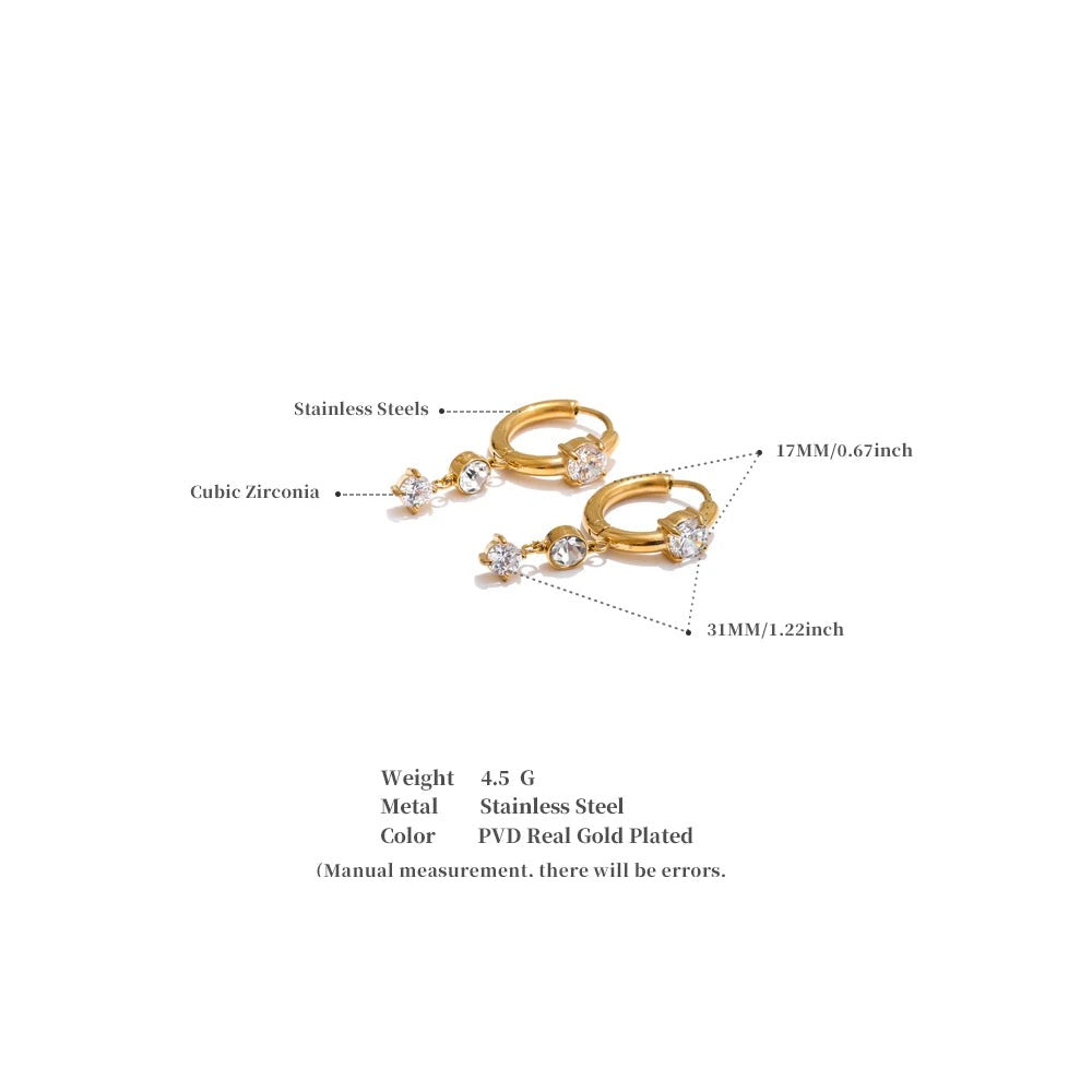 Cubic zirconia geometric earrings in gold-plated stainless steel with cubic zirconia.