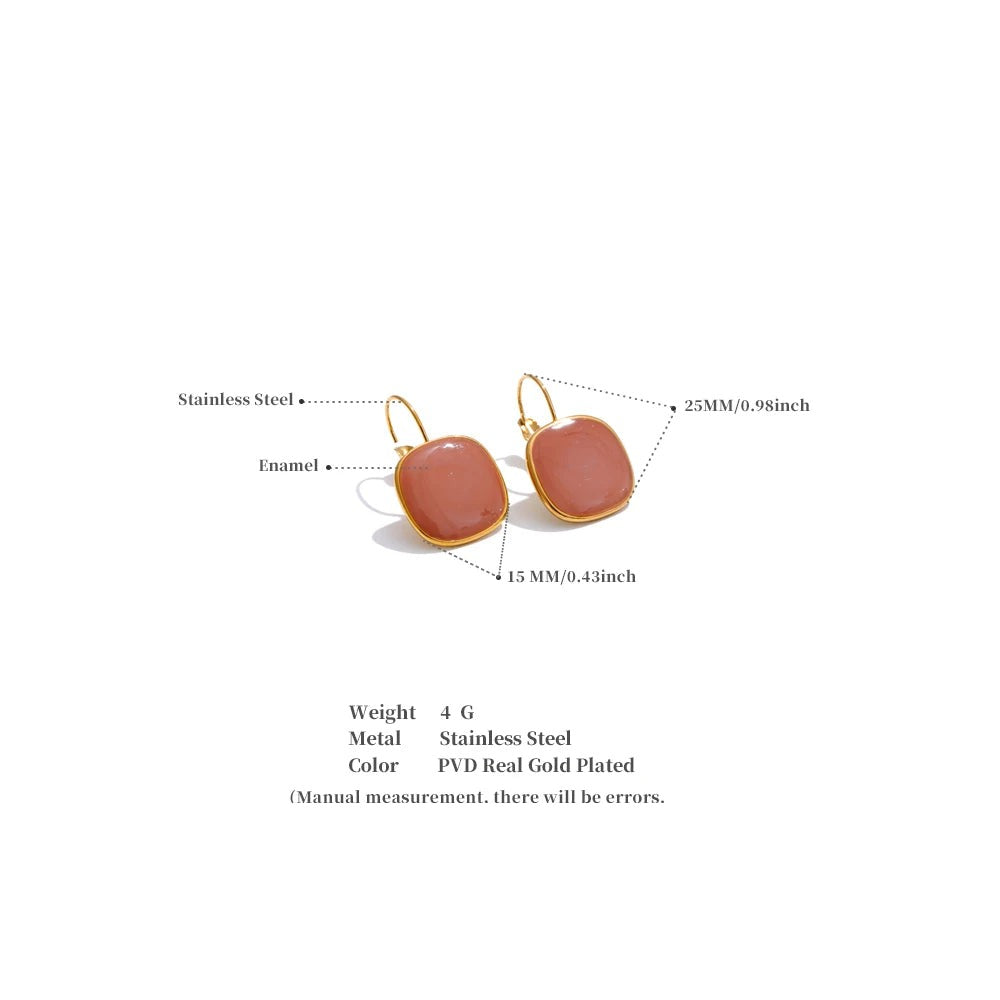Enamel geometric earrings in gold-plated stainless steel with enamel.