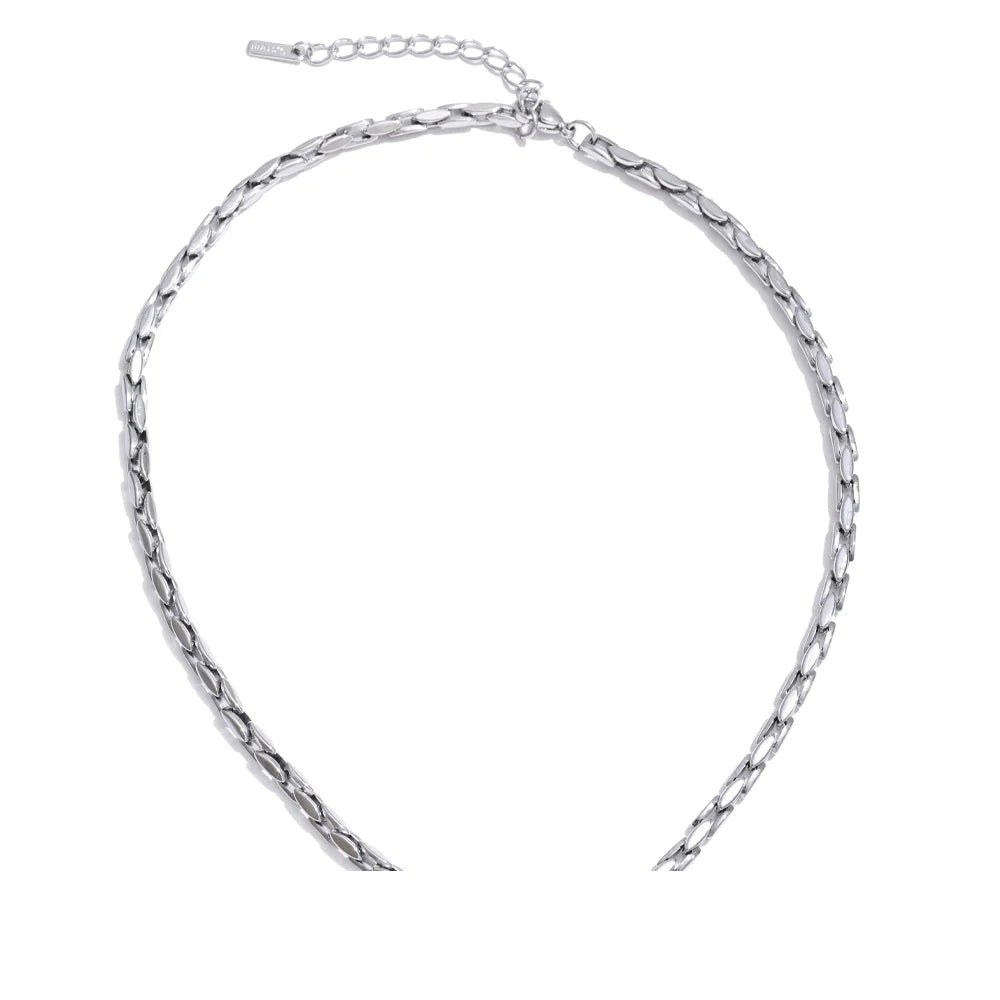 Geometric chain necklace in gold-plated stainless steel.