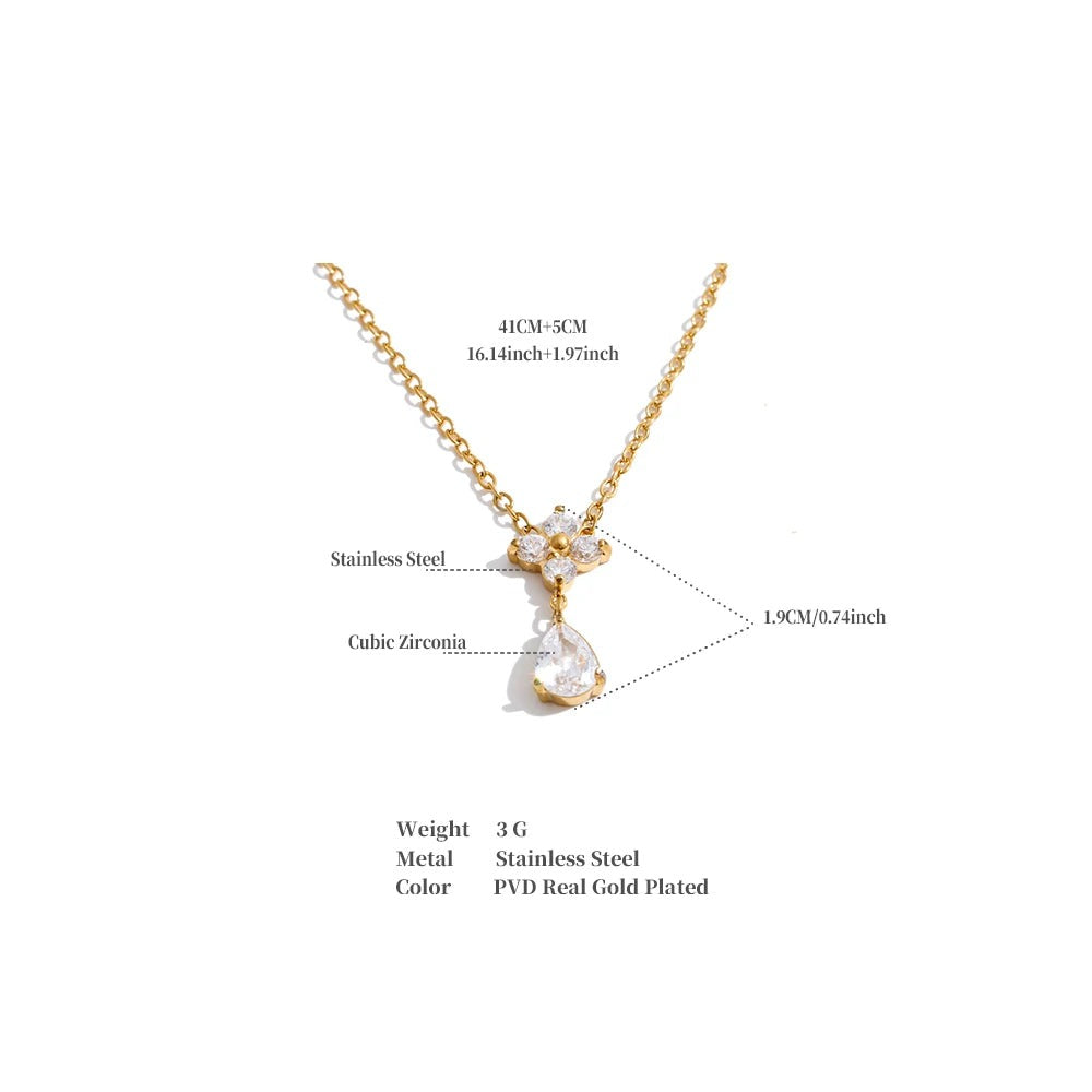 Cubic zirconia flower necklace in gold-plated stainless steel with cubic zirconia.