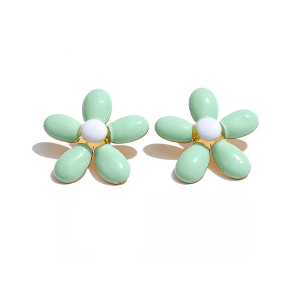 Gold-plated stainless steel earrings with enamel finish featuring a flower design.