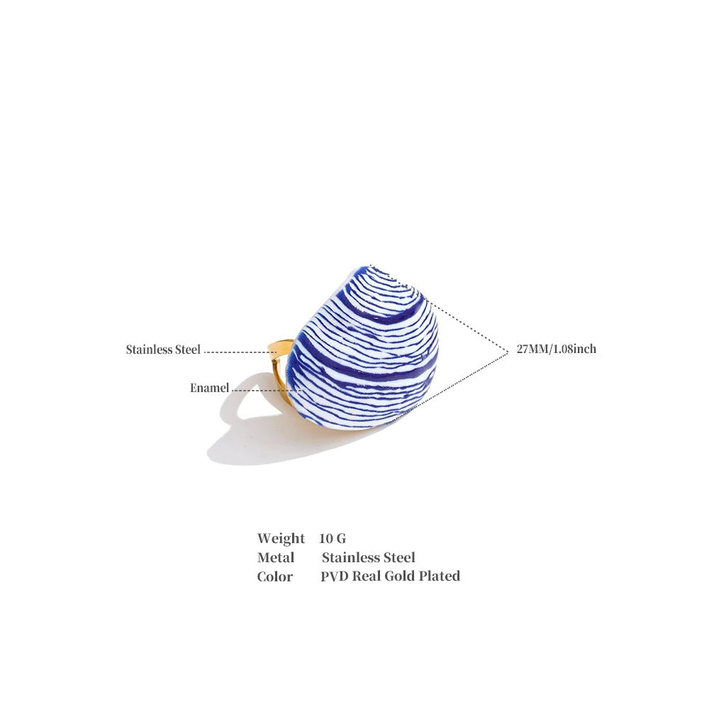 Shell enamel geometric ring in 18K gold-plated stainless steel with shell and enamel.