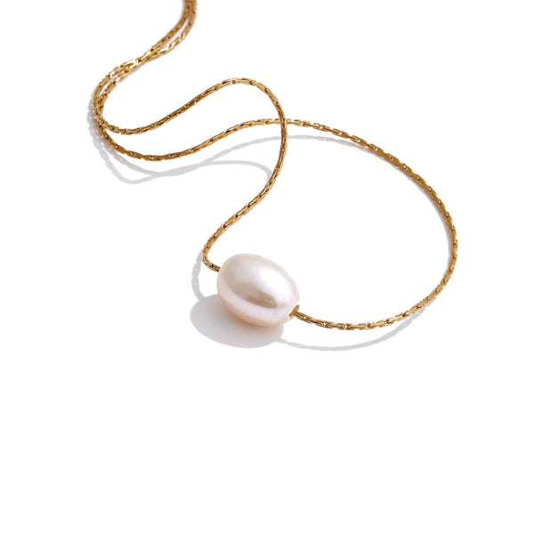 Gold-plated stainless steel necklace with freshwater pearl.
