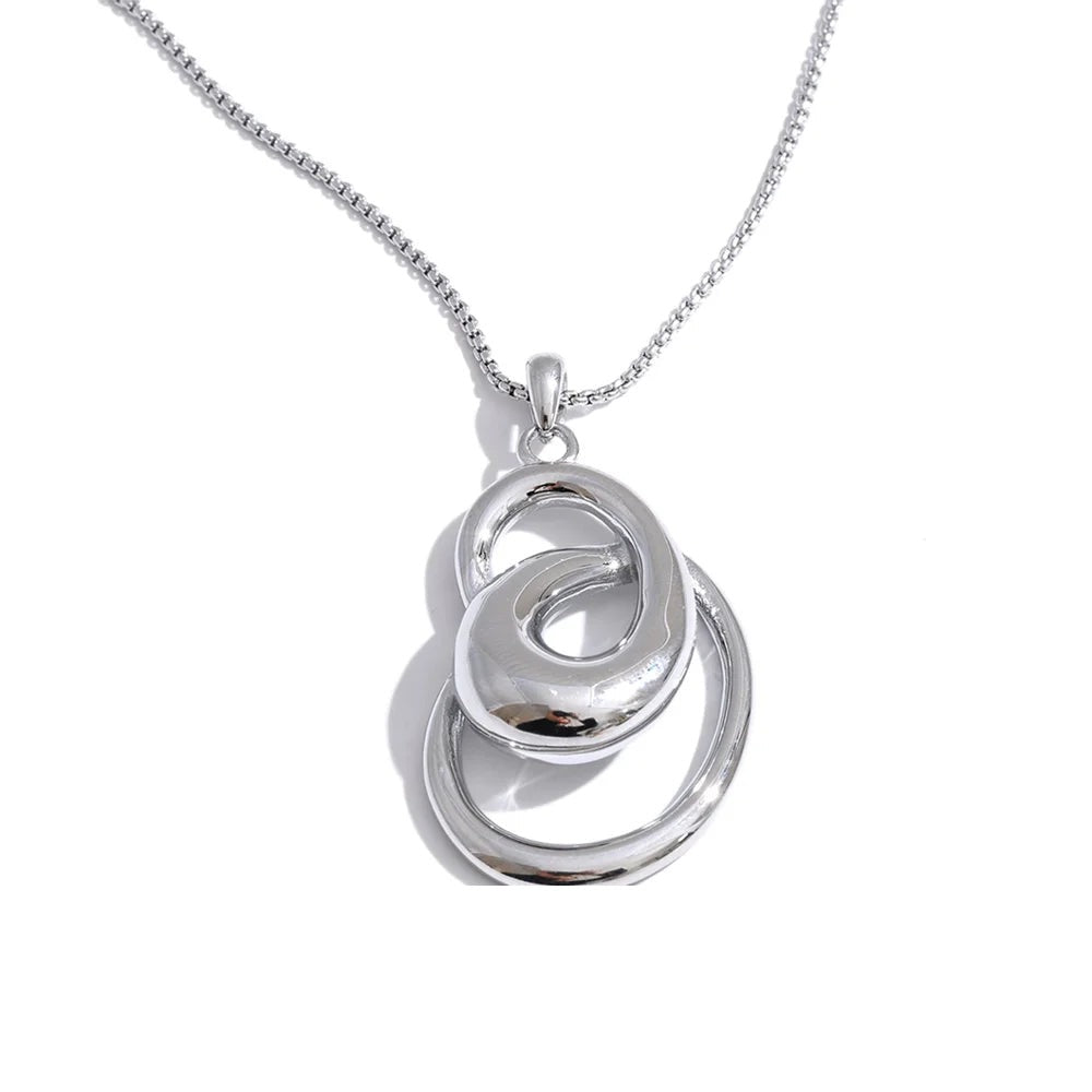 Geometric necklace in gold-plated stainless steel.