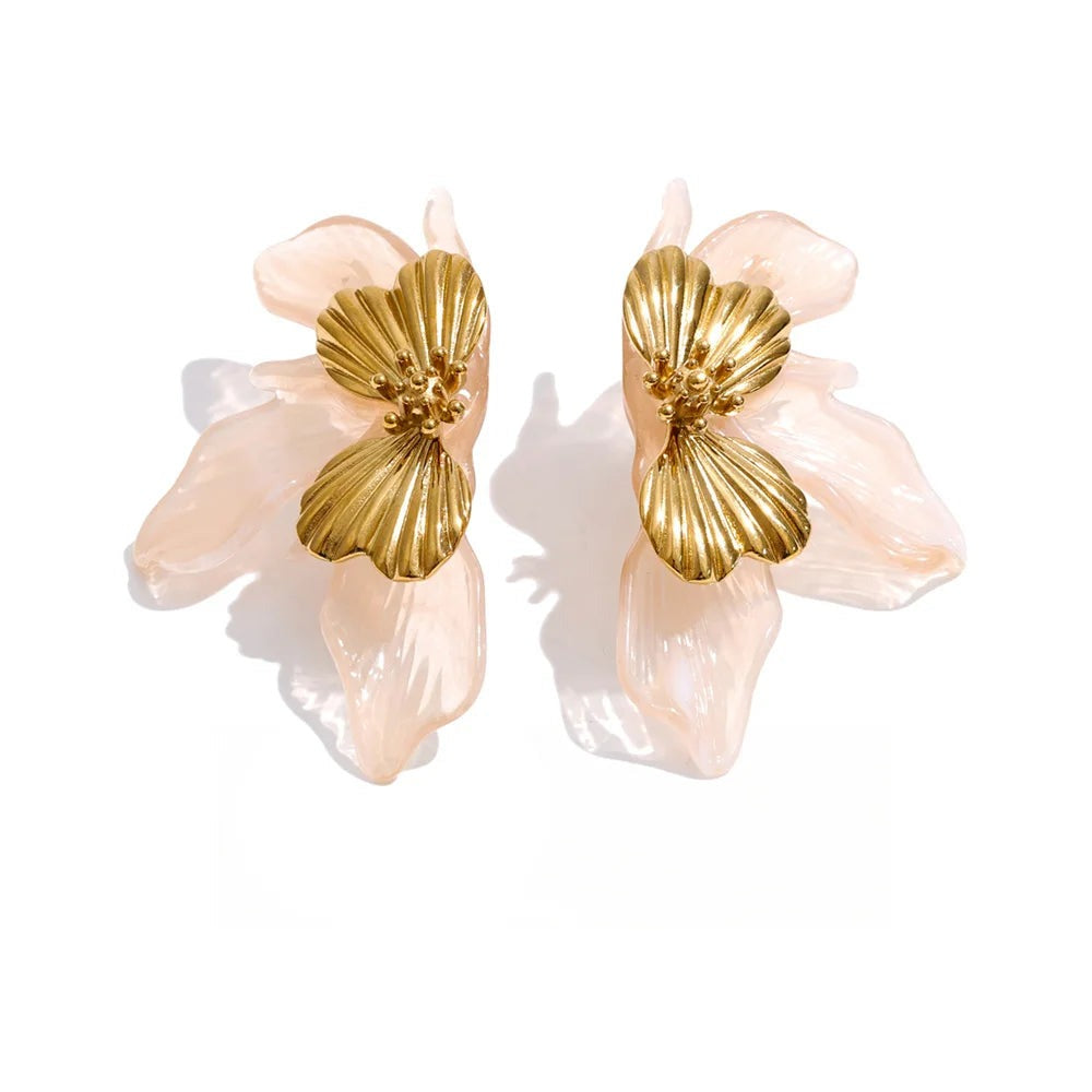 Gold-plated stainless steel earrings with resin and acrylic, featuring a floral design.