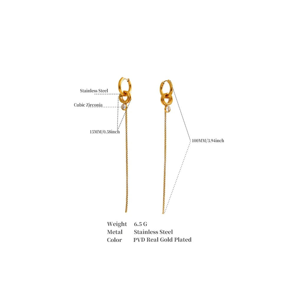 Geometric chain earrings in gold-plated stainless steel.