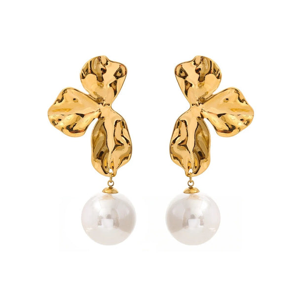 Gold-plated stainless steel earrings with pearl.