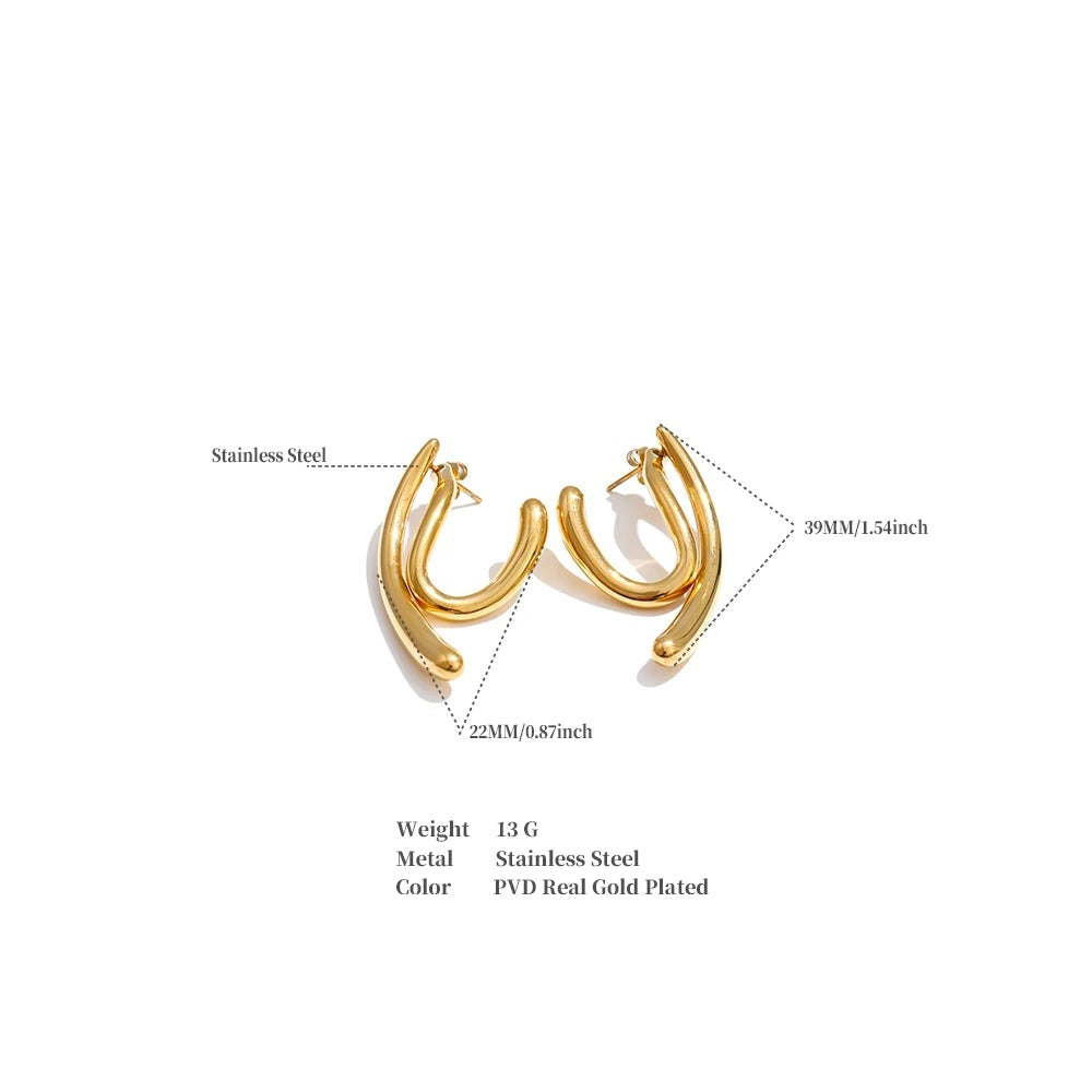 Geometric earrings in gold-plated stainless steel.
