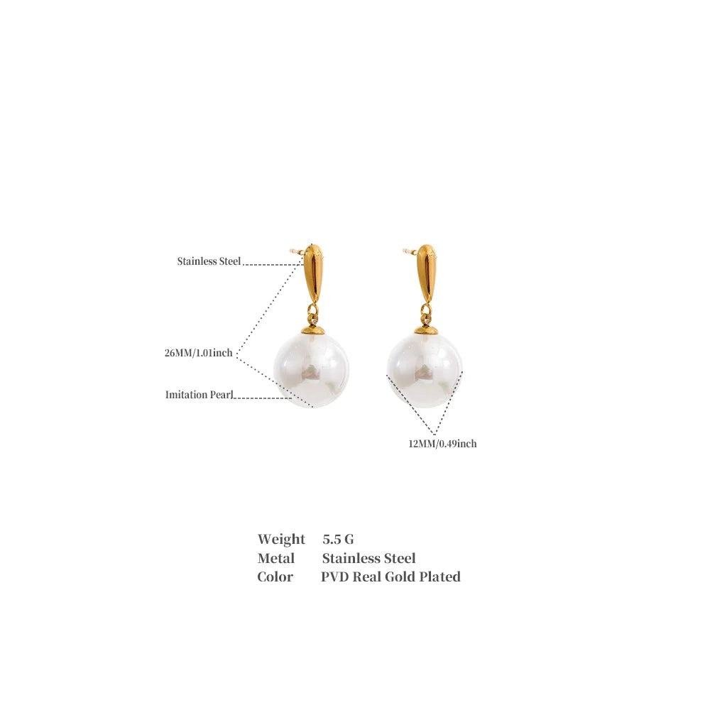 Pearl geometric earrings in gold-plated stainless steel with pearl.