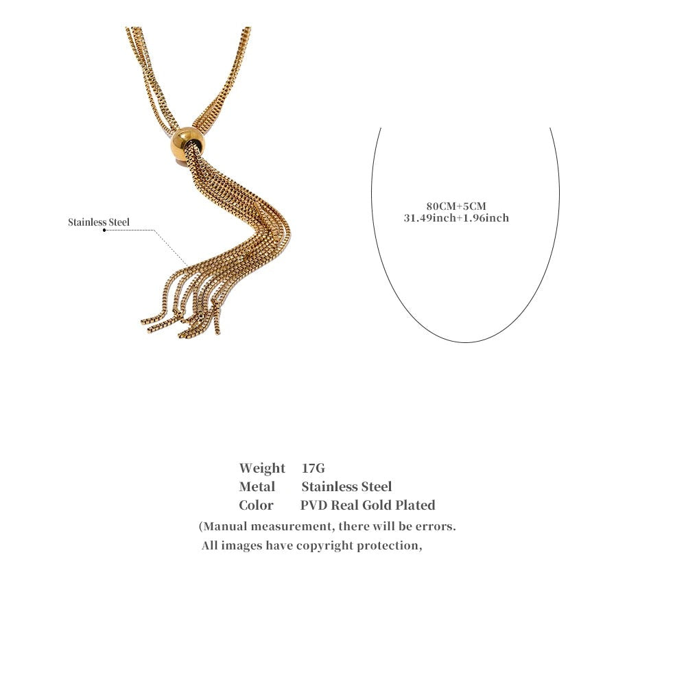 Geometric chain necklace in gold-plated stainless steel.