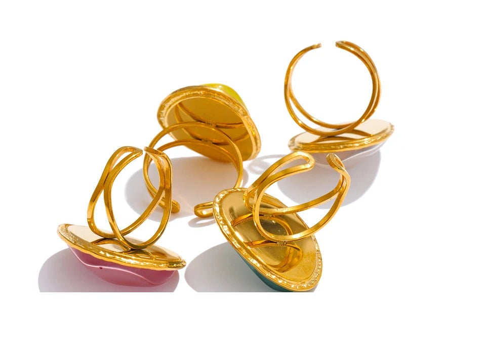 White resin multi-color ring in 18K gold-plated stainless steel with resin.