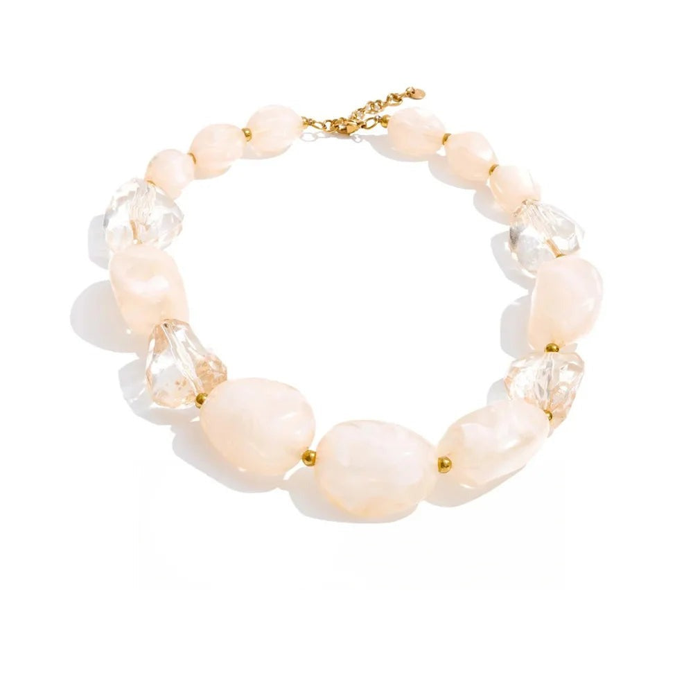 Gold-plated necklace with resin and acrylic stones.