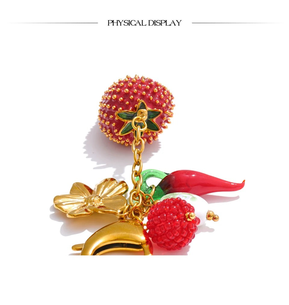 Red resin enamel necklace in gold-plated stainless steel with resin and enamel.