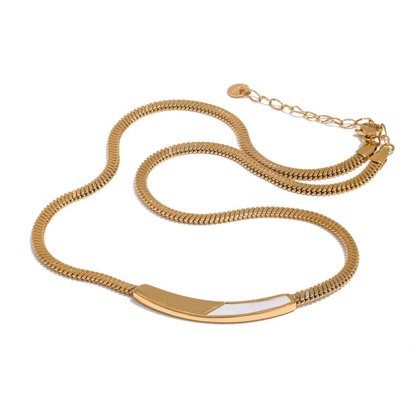 Gold-plated stainless steel necklace with shell pendant.