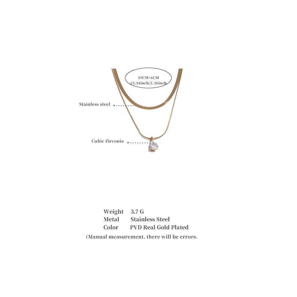 Cubic zirconia snake geometric necklace in gold-plated stainless steel with cubic zirconia.