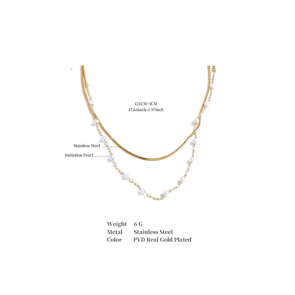 Pearl geometric chain necklace in gold-plated stainless steel with pearl.