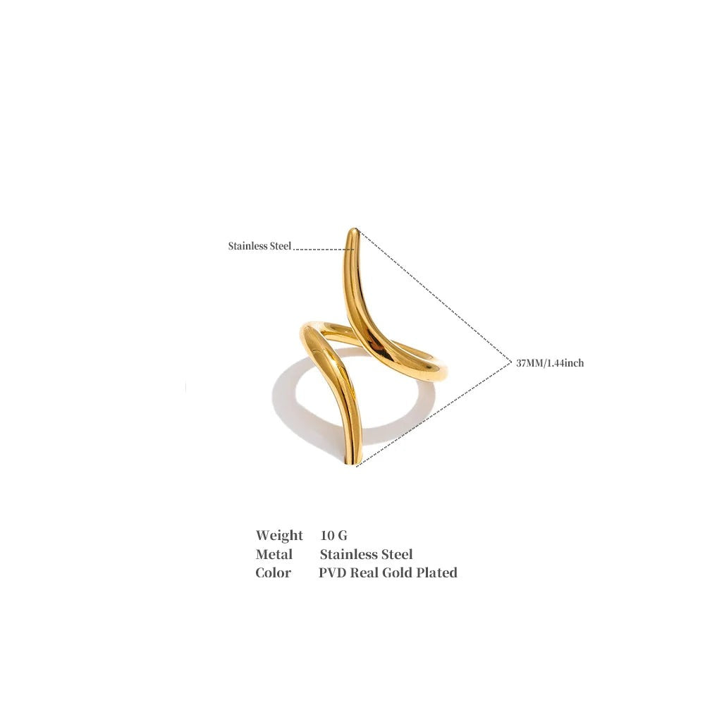 Minimalist geometric ring in gold-plated stainless steel.