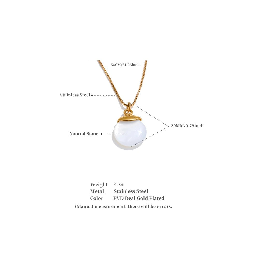 White natural stone geometric necklace in gold-plated stainless steel with natural stone.