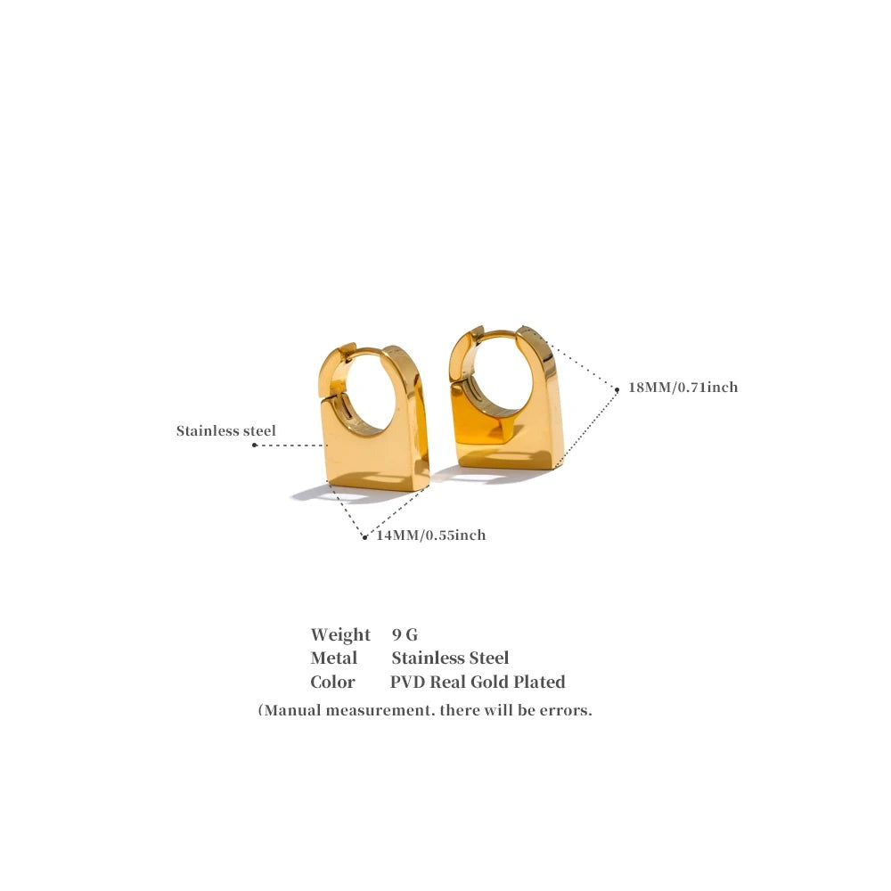 Geometric earrings in gold-plated stainless steel.