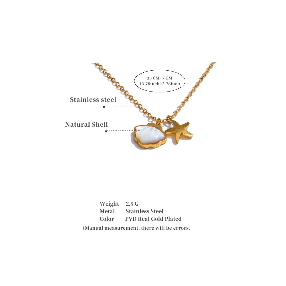 Shell star geometric necklace in gold-plated stainless steel with shell.