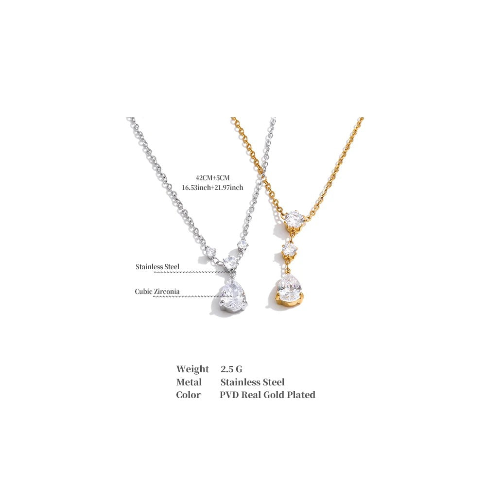 Cubic zirconia geometric necklace in gold-plated stainless steel with cubic zirconia.
