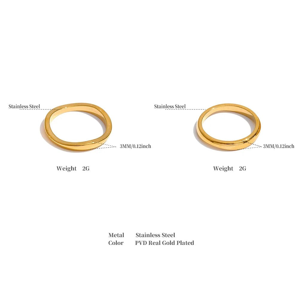 Geometric ring in 18K gold-plated stainless steel.