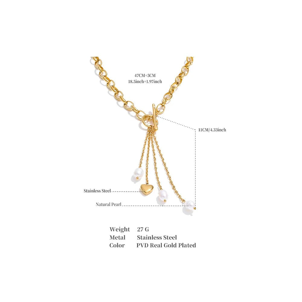 Freshwater pearl heart chain necklace in gold-plated stainless steel with freshwater pearl.
