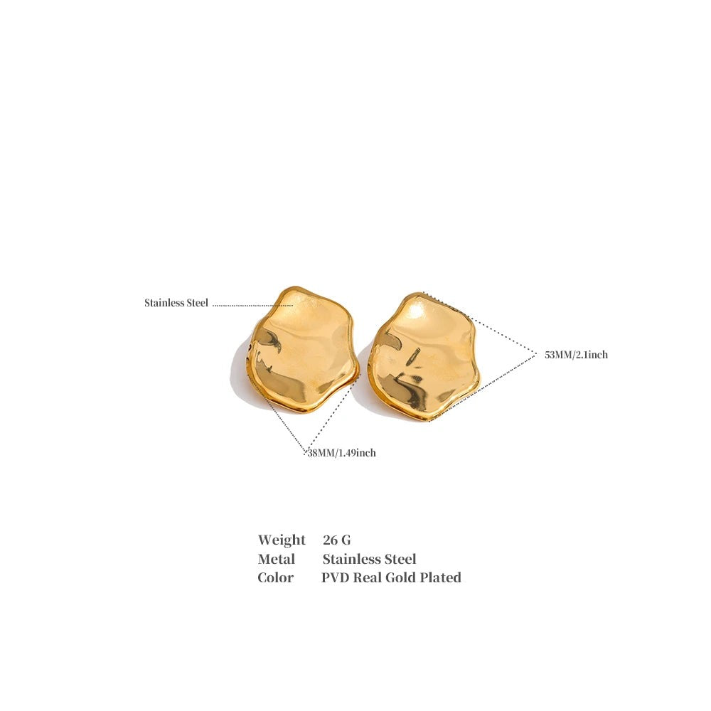 Geometric earrings in gold-plated stainless steel.