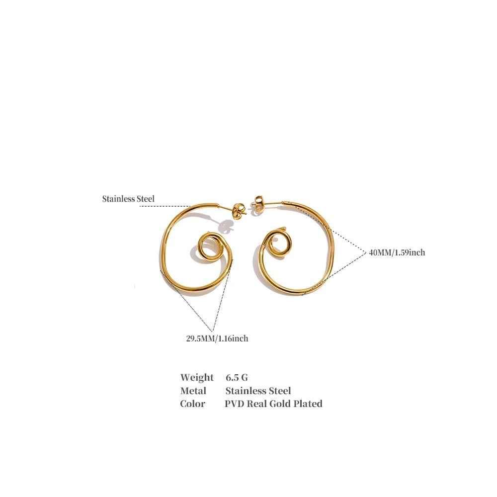 Geometric earrings in gold-plated stainless steel.