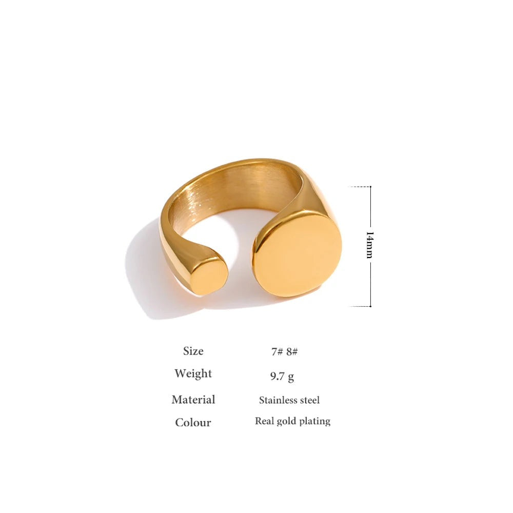 Geometric ring in 18K gold-plated stainless steel.