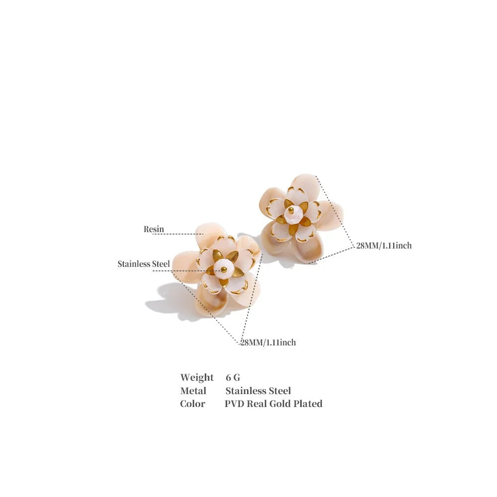 Resin flower earrings in gold-plated stainless steel with resin.