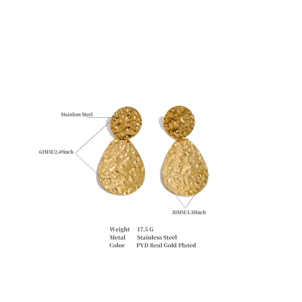 Vintage geometric earrings in gold-plated stainless steel.