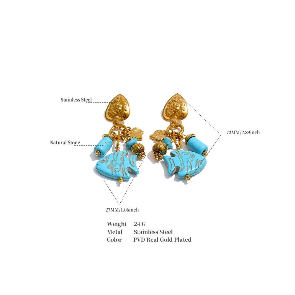 Blue natural stone geometric earrings in gold-plated stainless steel with natural stone.