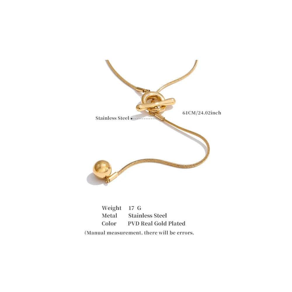 Geometric chain necklace in gold-plated stainless steel.
