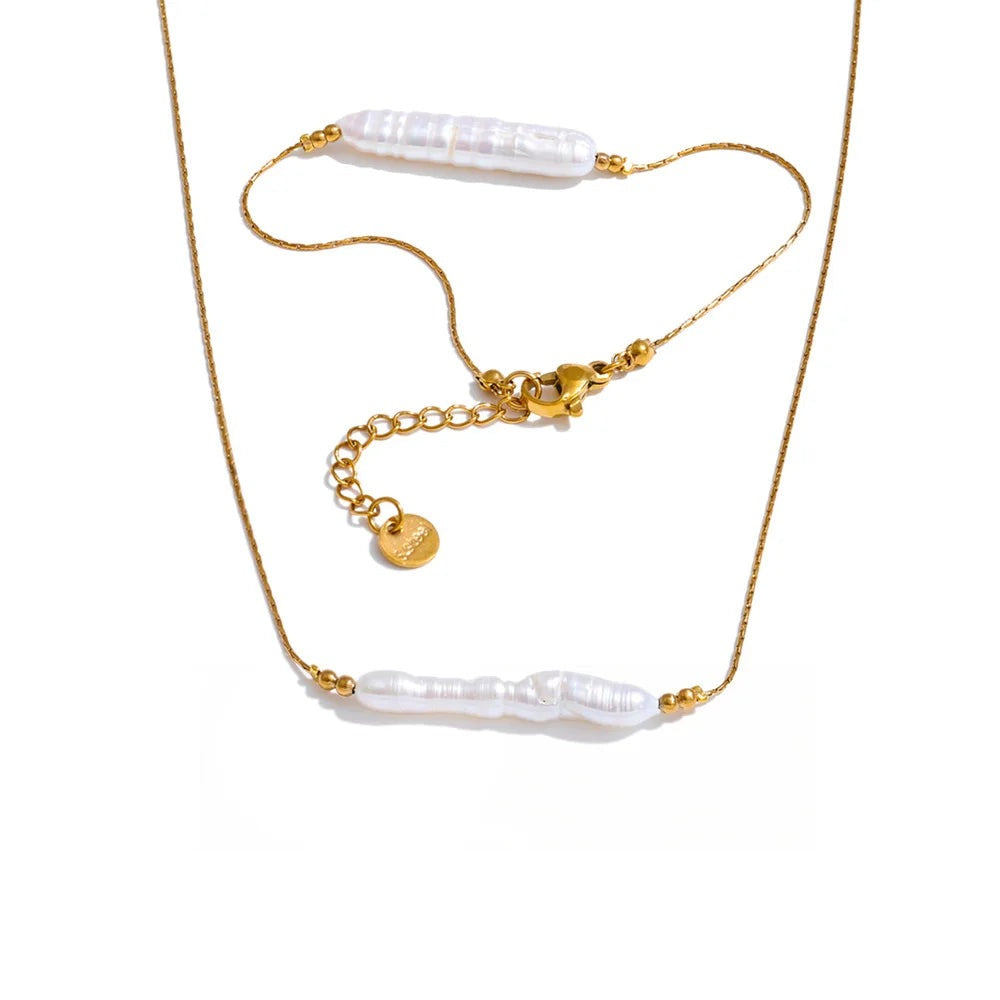 Gold-plated stainless steel necklace with freshwater pearls.