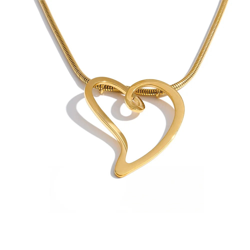Gold-plated stainless steel necklace featuring a heart pendant.