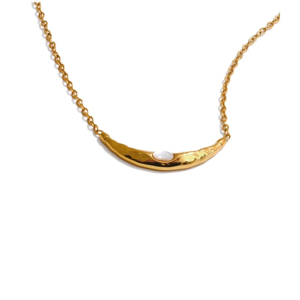Gold-plated stainless steel necklace with shell pendant.