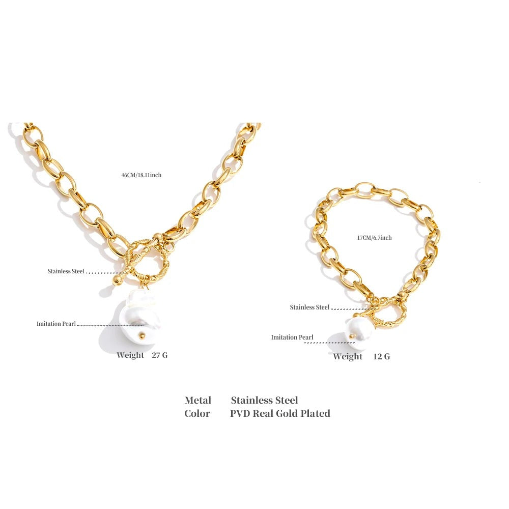 Pearl geometric necklace in gold-plated stainless steel with pearl.
