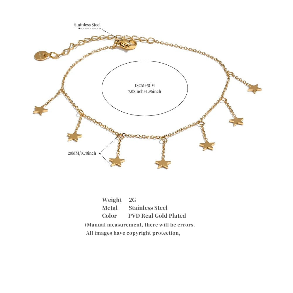 Star chain necklace in gold-plated 316L stainless steel.