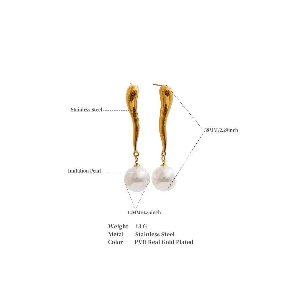 Pearl geometric earrings in gold-plated stainless steel with pearl.